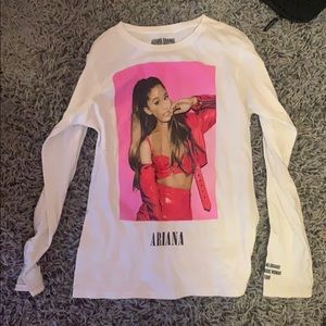 ariana grande tour shirt